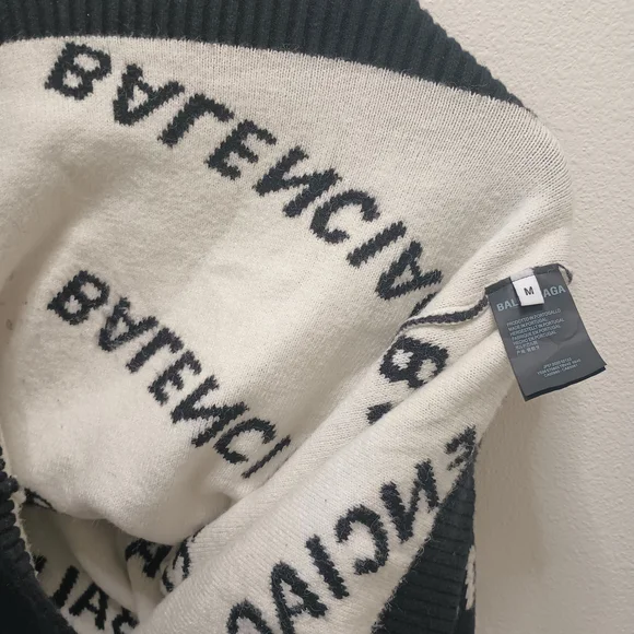 Balenciaga Black Logo Knit Sweater - Picture 6 of 7